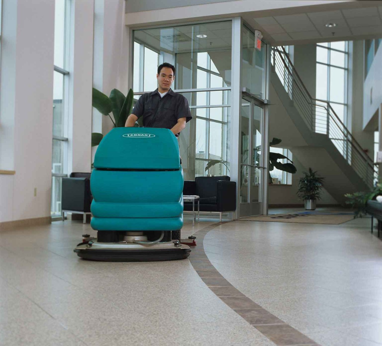 5700 Industrial Strength Floor Scrubber alt 8